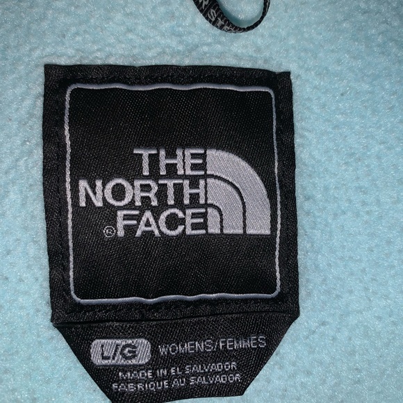 The North Face Women’s Fleece Jacket - Picture 7 of 9